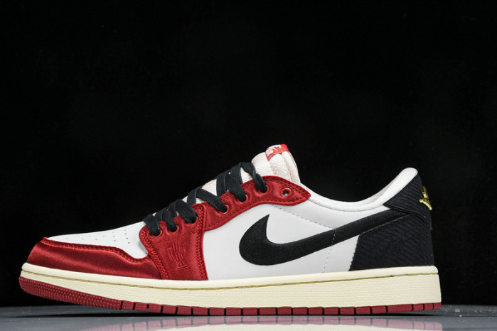 Air Jordan 1 Retro Low OG ''Trophy Room'' FN0432-100