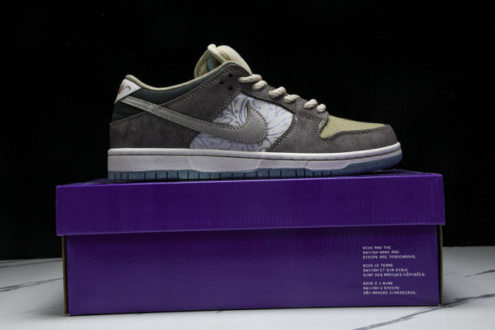 Nike SB Dunk Low Big Money Savings  FZ3129-200