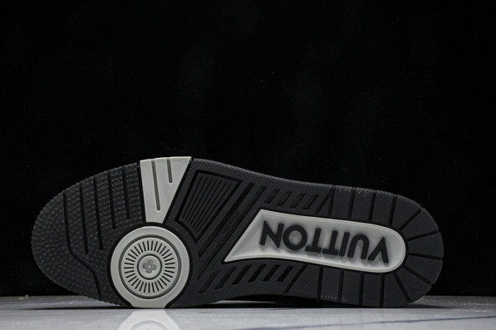 LVT  SNEAKERS   COPSHOE  L&V-trainer 33