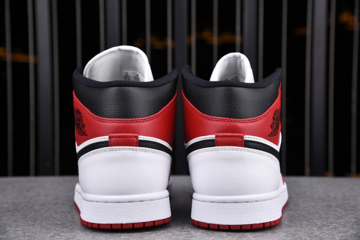 AIR JORDAN 1 MID CHICAGO (2020) 554724-173