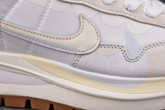 SACAI X NIKE VAPORWAFFLE 3.0 DD1875-001