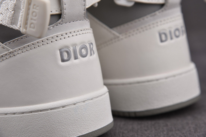 D1R* B27  SNEAKER  KICKZE DR-46