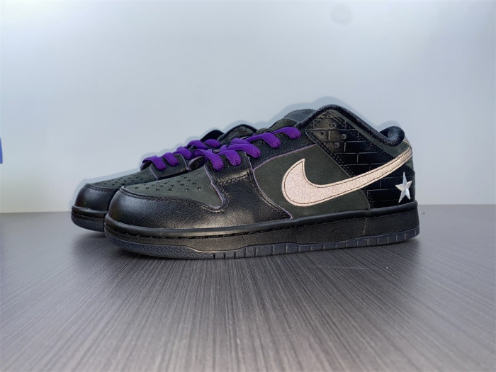 Familia Nike SB Dunk Low First Avenue Prince DJ1159-001