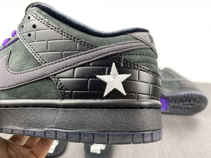Familia Nike SB Dunk Low First Avenue Prince DJ1159-001