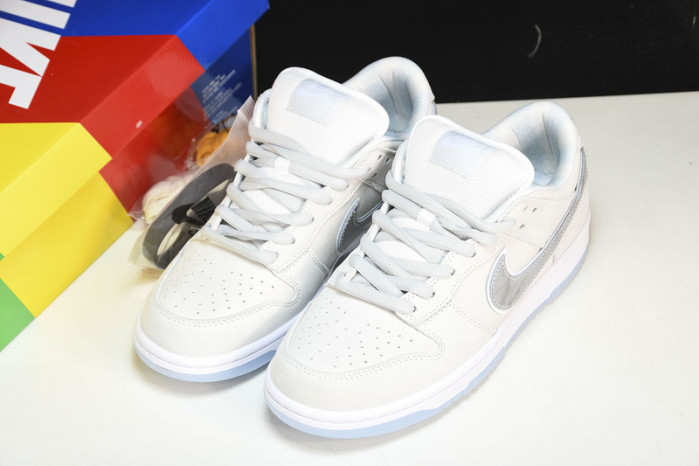 Nike SB Dunk Low White Lobster (Friends and Family)  FD8776-100