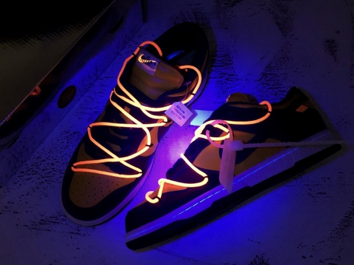 Nike Dunk Low OF Michigan - CT0856-700