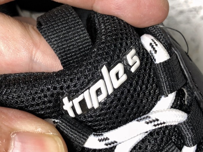 BL TRIPLE S TRAINERS CLEAR SOLE BLUE ADN RED 541624  W09O1 3861