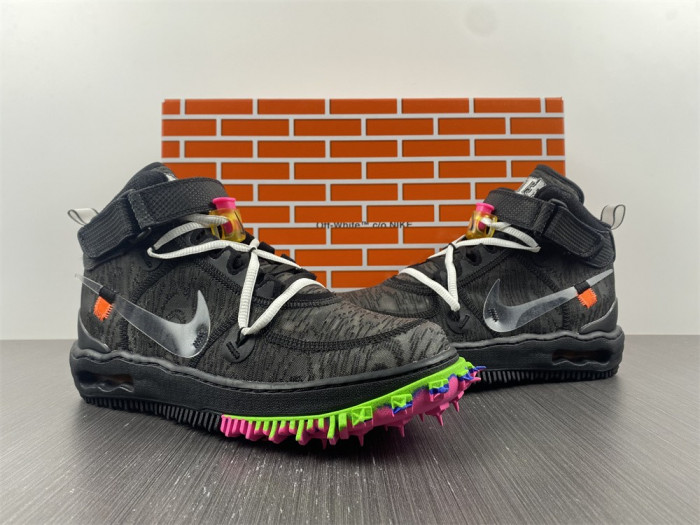 OF x Nike Air Force 1 Mid  DO6290-001