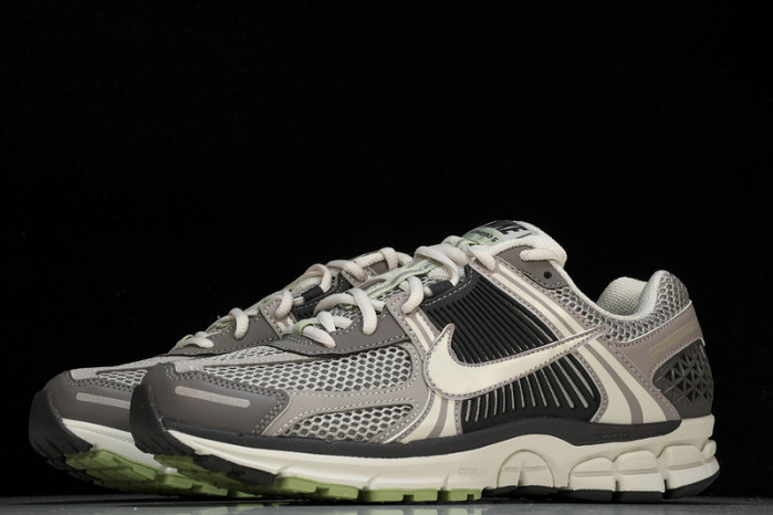 Nike Zoom Vomero 5 “Cobblestone” FB8825-001