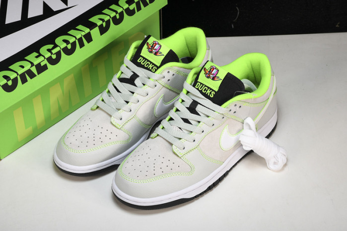 Nike Dunk Low University of Oregon PE (2023) FQ7260-001