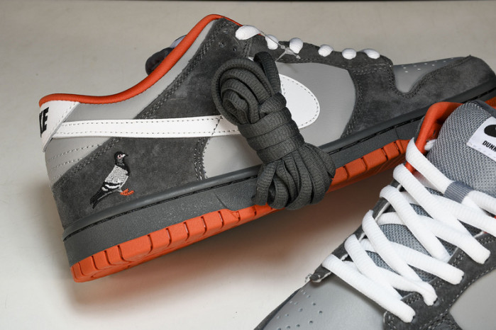 SB Dunk Low Staple NYC Pigeon  - 304292-011