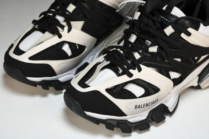 BL TRAINERS TRACK -COPSHOE BL 235