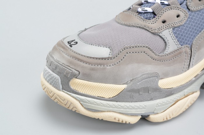 BL 17FW TRIPLE S WASHED SHOF SNEA GREY  MENS AED2900